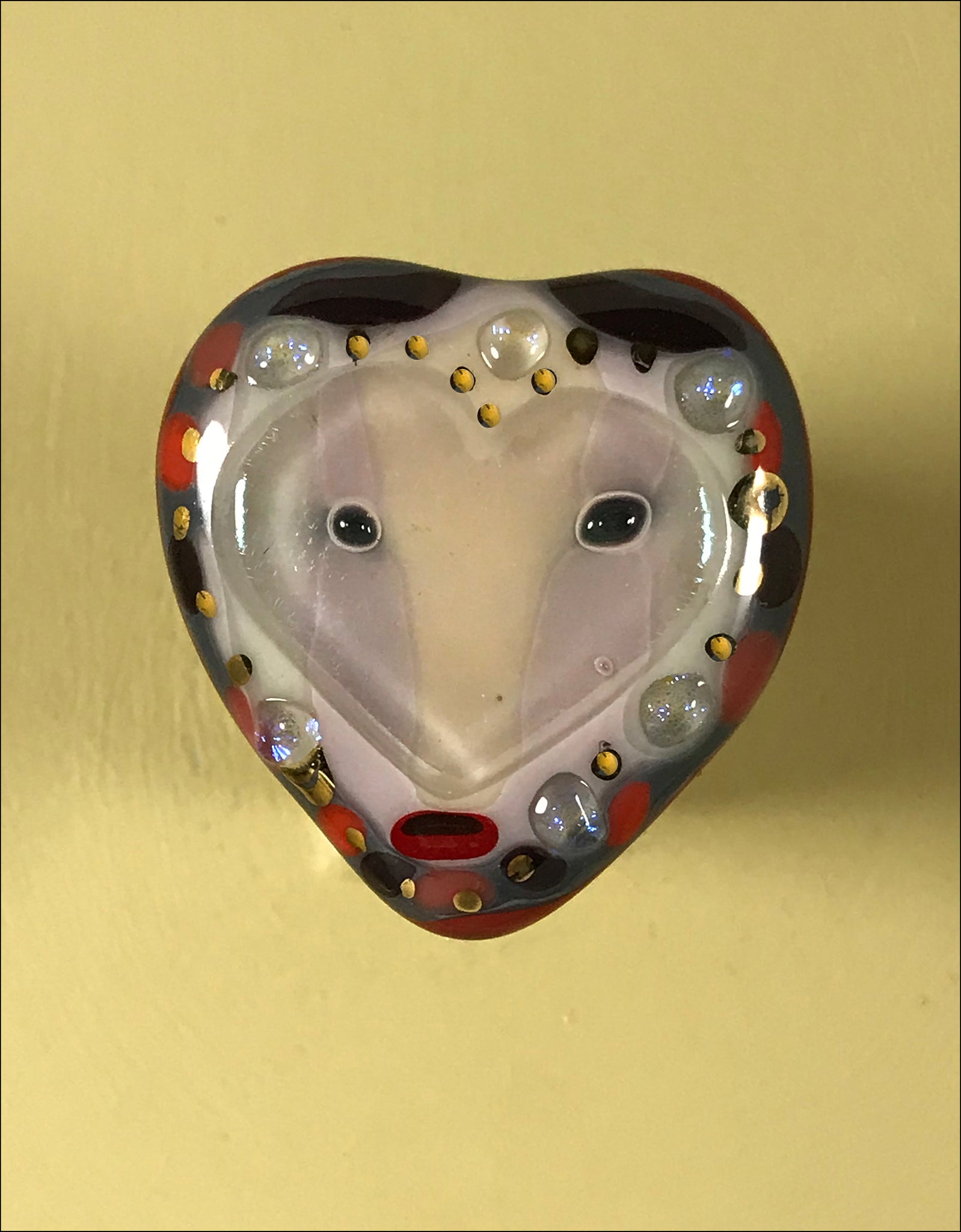 Lilac Heart Face pin